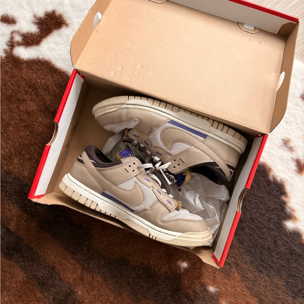Nike Men's Tan and Purple Sneakers